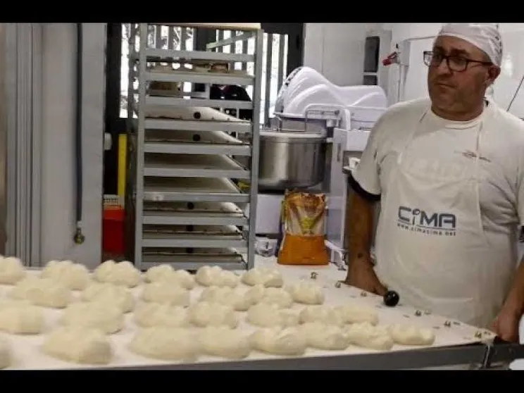 Torna al suo lavoro Valerio, che perse figli e moglie