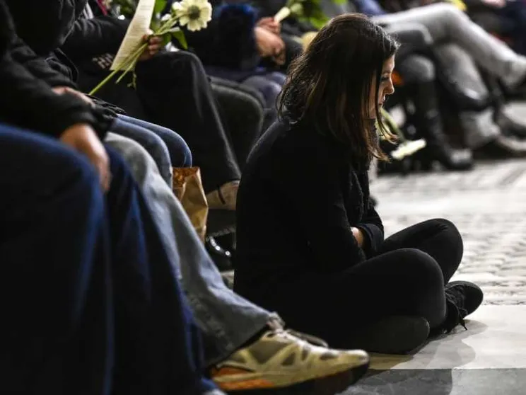 I giovani di notte sui passi dei Santi
