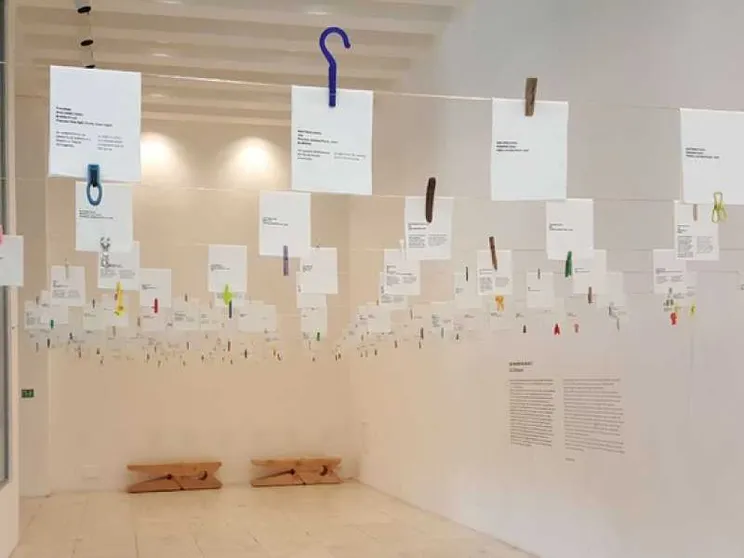 Elogio della molletta: così il design “anonimo” conquista la Triennale