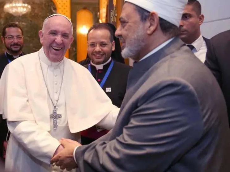 Il grande imam di Al-Azhar: non c'è alternativa al dialogo