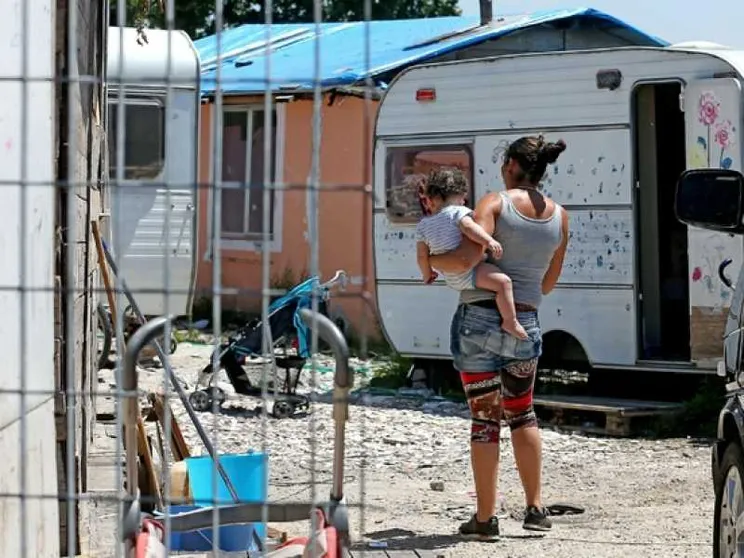 Le spose bambine nelle baraccopoli di Roma