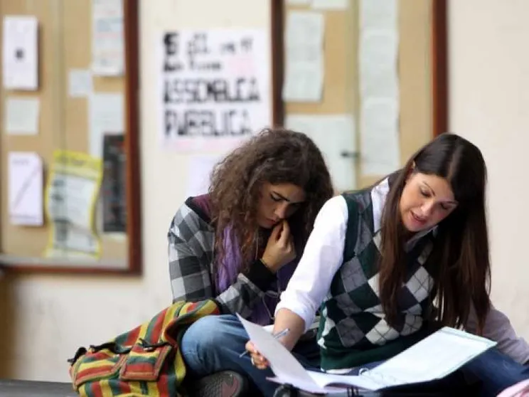 Resta decisivo accendere lo sguardo filosofico