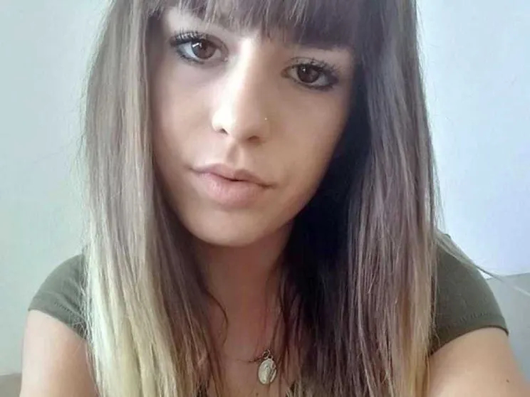 Ragazza fatta a pezzi. In casa dell'uomo fermato abiti e sangue della vittima