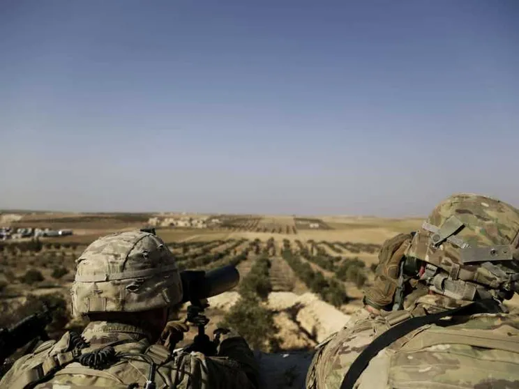 Raid dei jet Usa sulle truppe siriane: 100 vittime. Assad: crimine di guerra