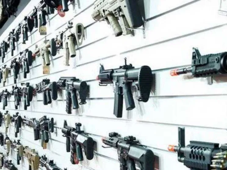 «Ancora bambini alla fiera delle armi»