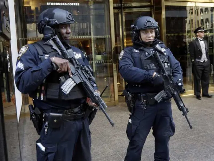 In manette due gemelli: fabbricavano bombe nel Bronx