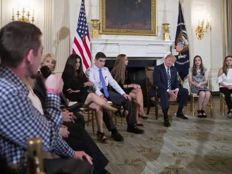 Trump choc: «Insegnanti armati, come deterrente»