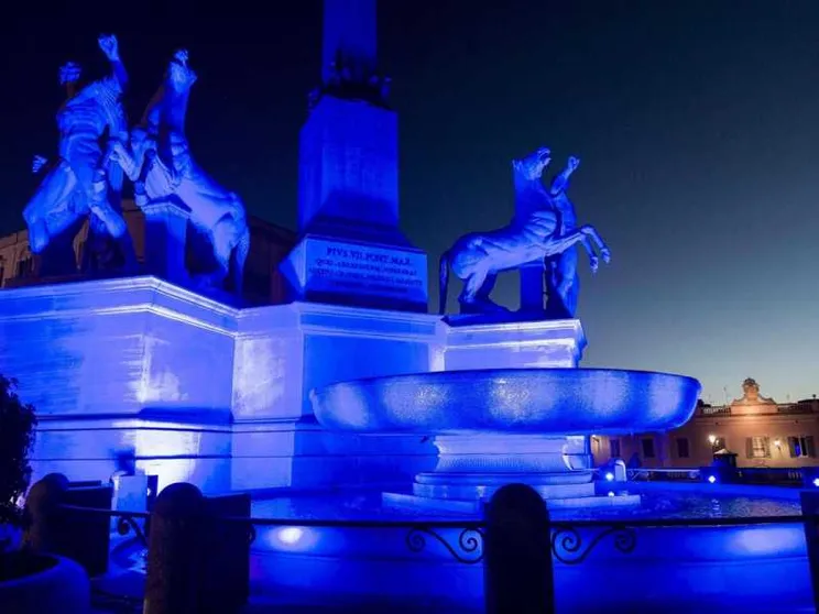Giornata mondiale sull'autismo, i monumenti si tingono di blu