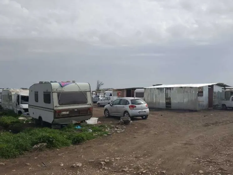 Rignano, il gran ghetto dei braccianti ora è fatto di roulotte