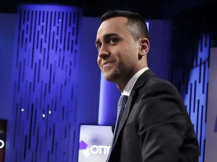 «M5S ha cambiato il programma elettorale (senza dibattito)»