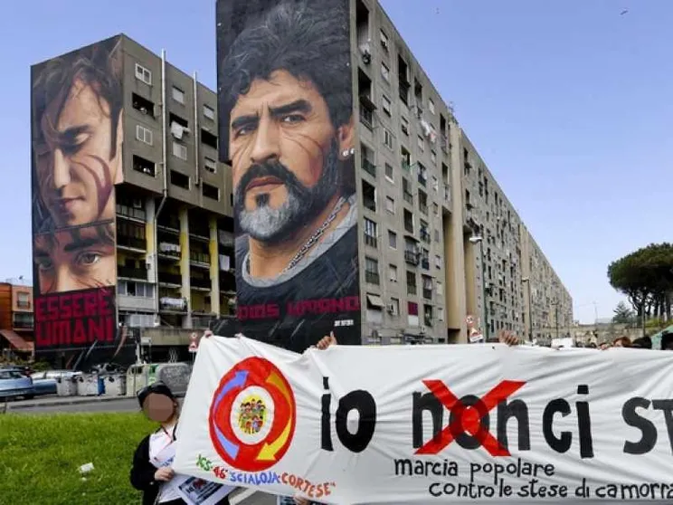 In marcia contro la violenza della camorra: le foto e i video