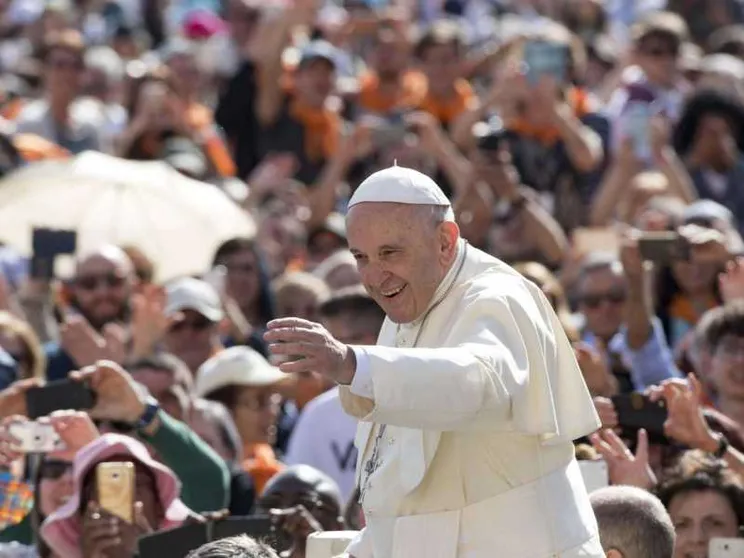 Il Papa: preghiamo per le Coree, i 2 leader si facciano artigiani di pace