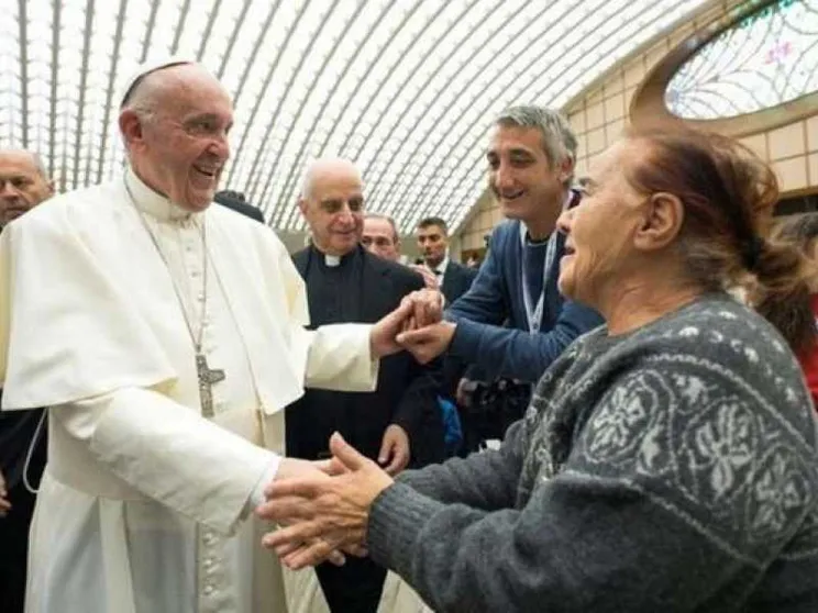 Papa Francesco regala ai poveri una serata di sport
