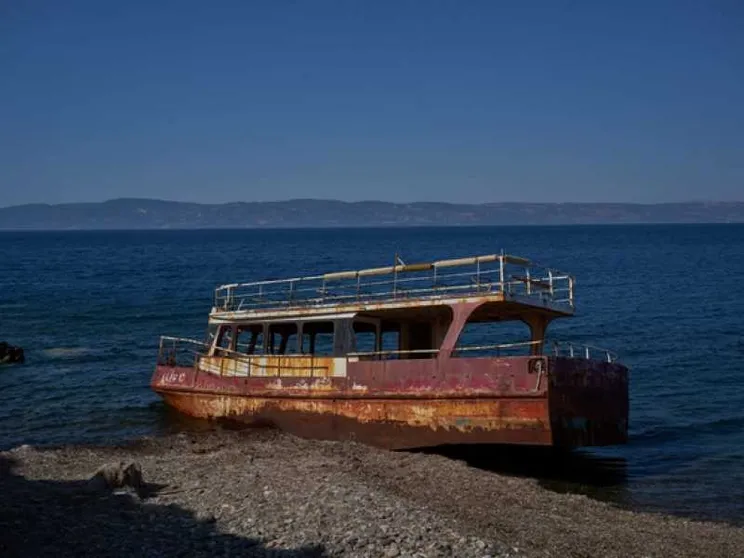 Oltre i muri e i conflitti, speranze di rinascita sull'isola di Lesbo