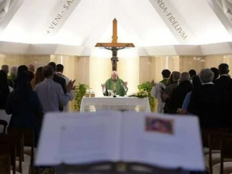Papa Francesco : sfruttare le donne è peccato contro Dio