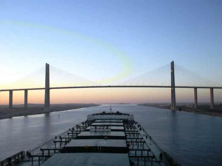 I 150 anni di Suez, il canale che ha riaperto la storia del Mediterraneo