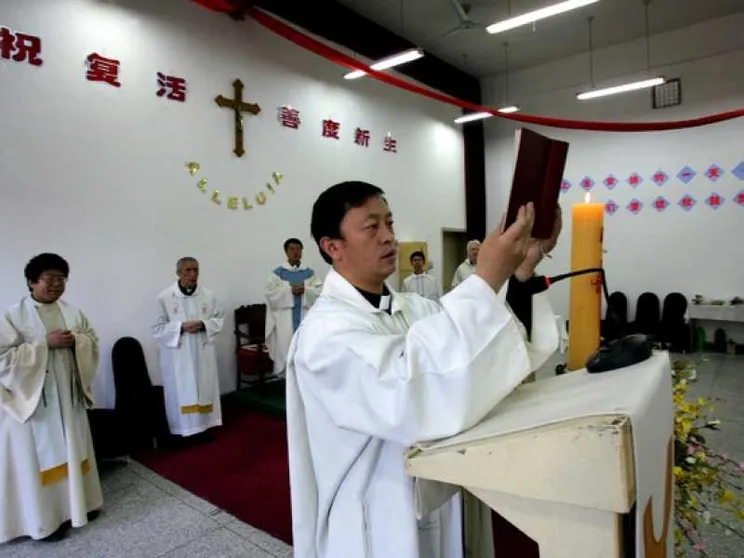 Cina 1958, così nacque la «Chiesa patriottica»
