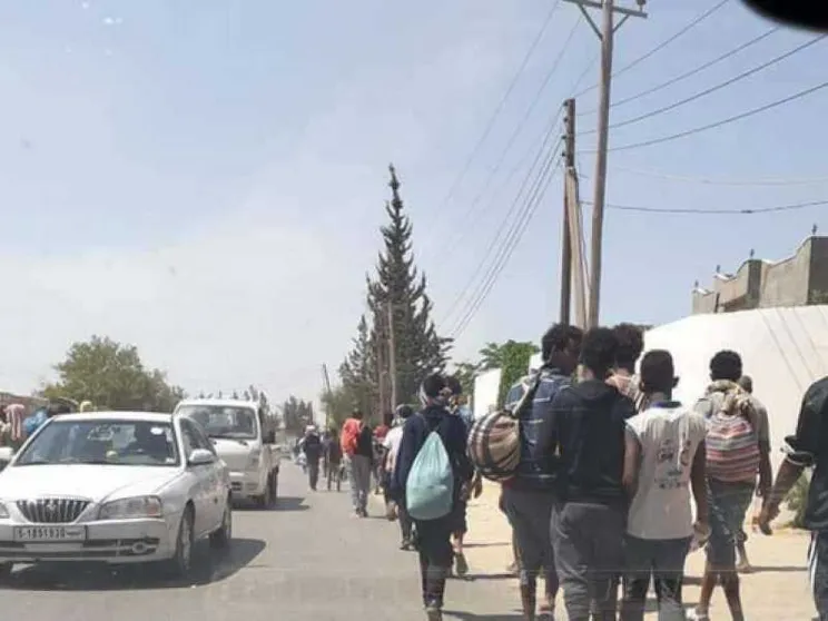 Libia, quasi 2mila migranti in fuga. Ora è caccia al profugo
