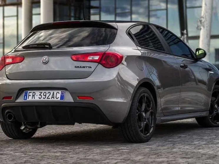 Giulia, Giulietta e Stelvio più ricche con B-Tech