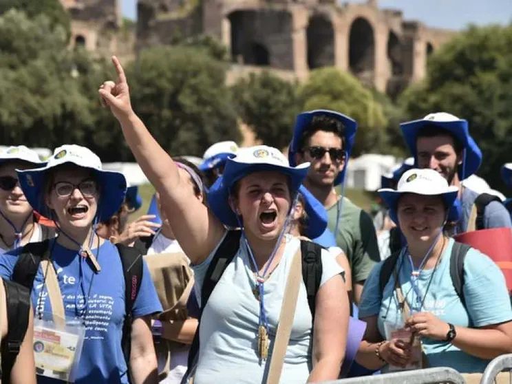 Guardiamo i giovani con gli occhi di Dio