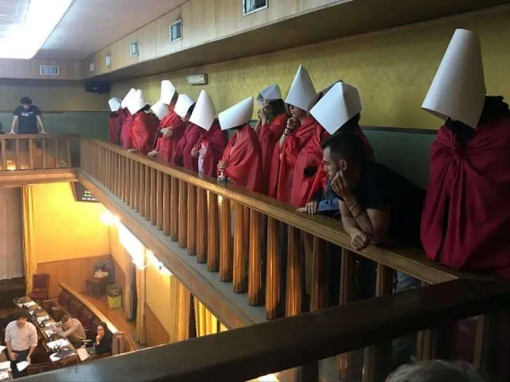 Capogruppo del Pd «processata» dal partito per voto anti-aborto