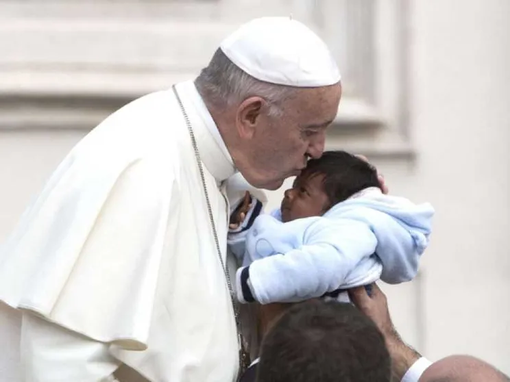 Papa Francesco: per annientare un uomo basta ignorarlo, l'indifferenza uccide