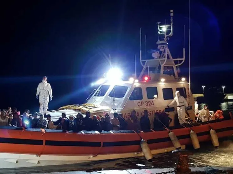 Crescono i morti in mare. E la Libia chiude all’Ue