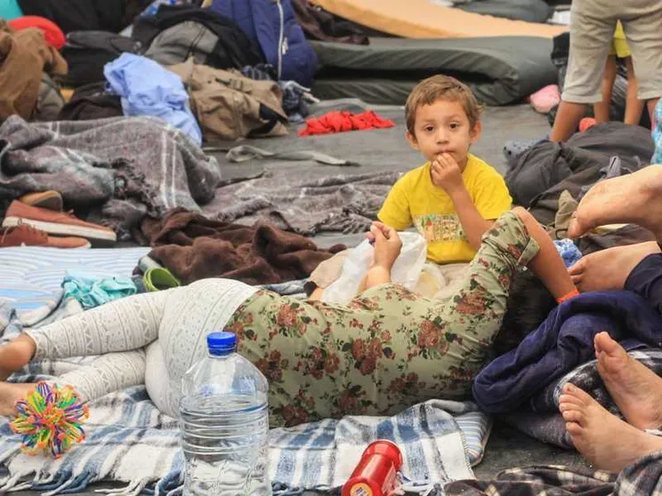 Il sogno americano al capolinea: la carovana dei migranti si ferma a Tijuana