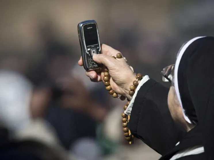 Davvero l'uomo digitale è poco attento allo spirito?