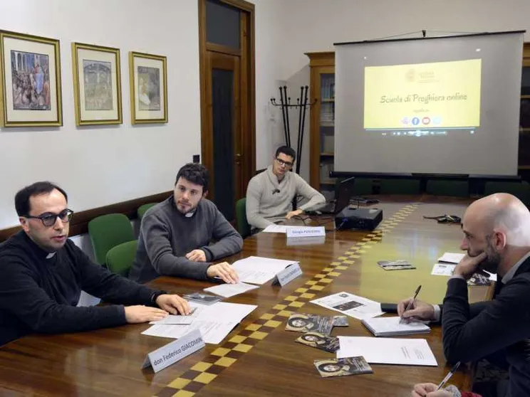 I ragazzi di oggi pregano anche online