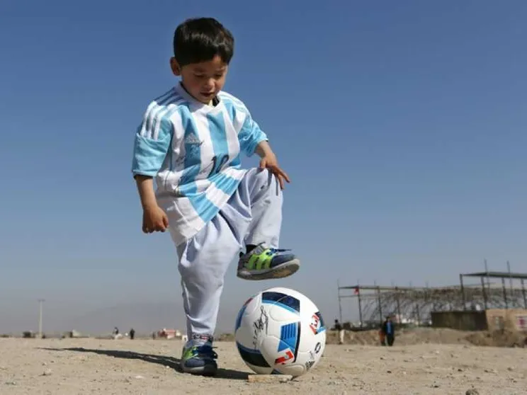 La storia di Murtaza: dall'incontro con Messi alla fuga dai Talebani