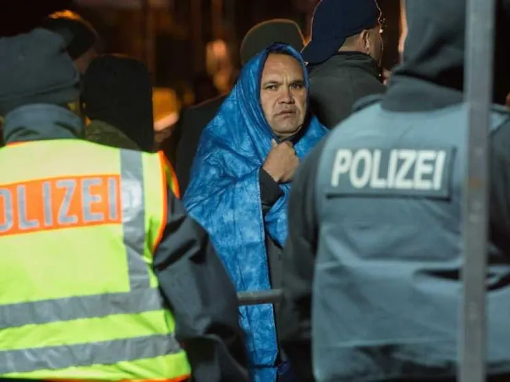Fedeli impediscono l'espulsione di iraniano dalla Germania