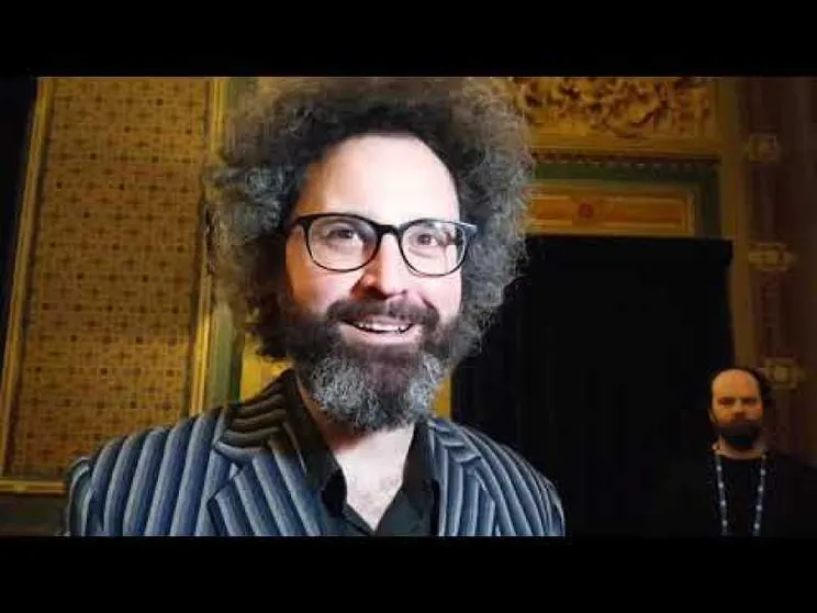 Simone Cristicchi, la suora felice e l'incontro con il Papa