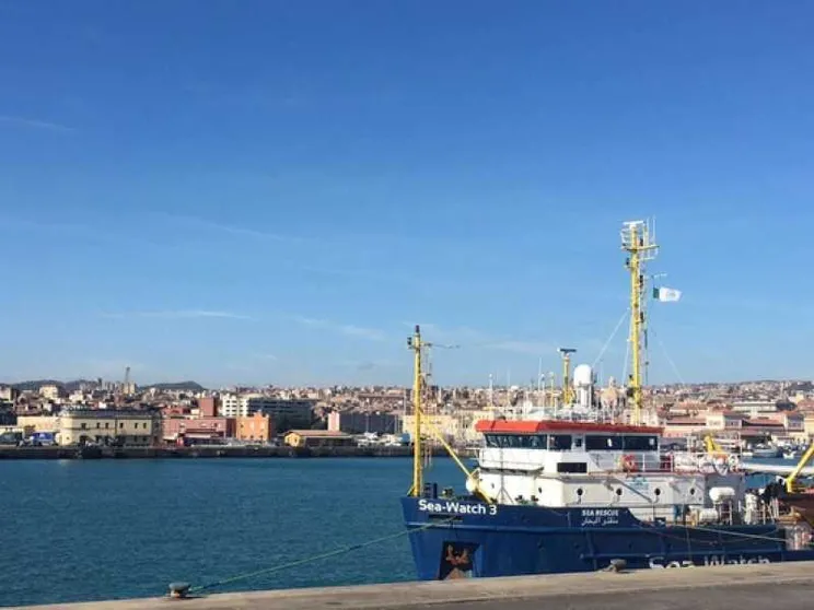 Migranti, la Procura di Catania: nessun rilievo penale contro Sea Watch