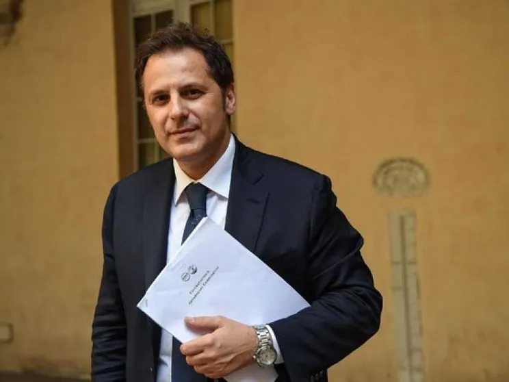 Per il sottosegretario Siri ipotesi corruzione. Ed è rissa totale tra Lega e M5s