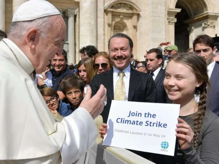 Greta Thunberg: Francesco primo leader mondiale ad affrontare la crisi
