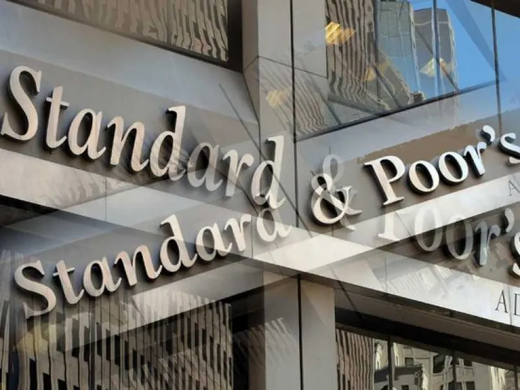 Allarme S&P, ma rating fermo