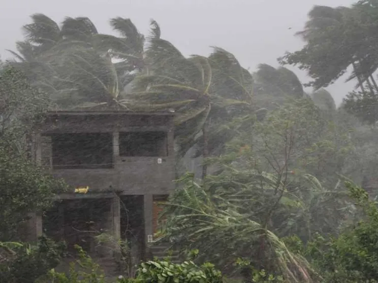 Il super-ciclone Fani devasta l'Orissa: oltre un milione di sfollati