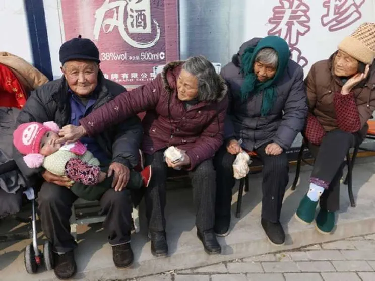 Cina, Giappone, Corea del Sud: ecco l'Asia che non fa più figli