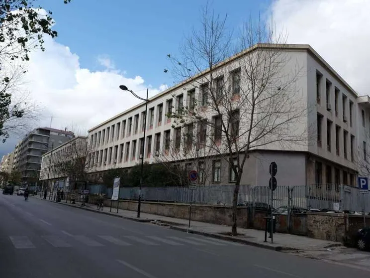 Prof sospesa dopo un video che accostava Salvini e leggi razziali