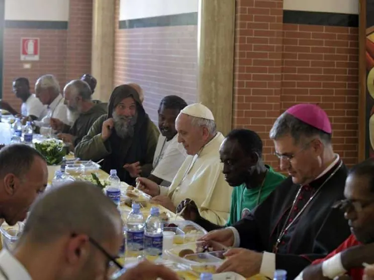 I doni del Papa: 3,5 milioni per bollette e medicine nel solo 2018