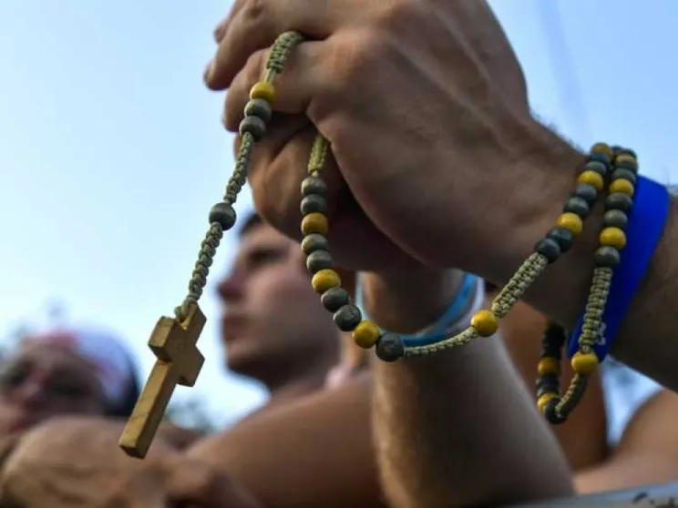 Rosario in piazza, voci e critiche dal mondo cattolico