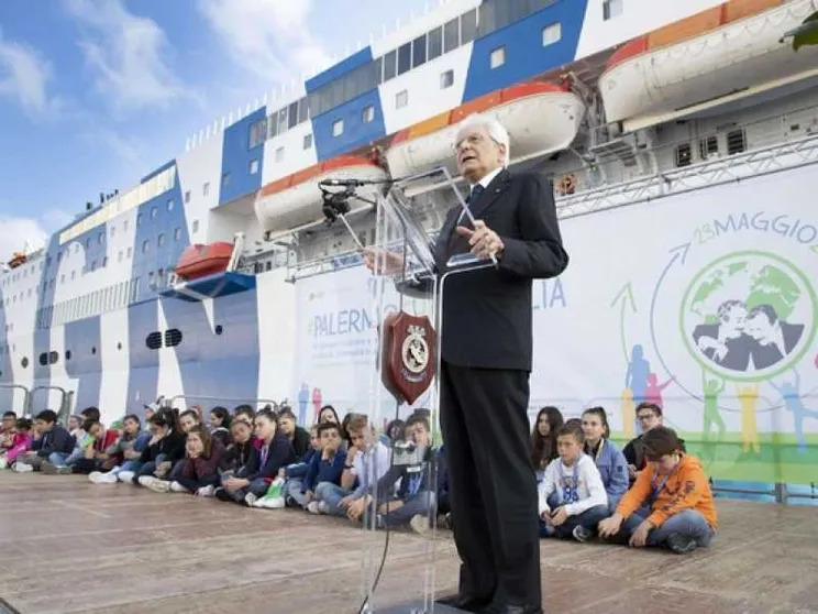 Mattarella: «La Repubblica si inchina nel ricordo delle vittime»