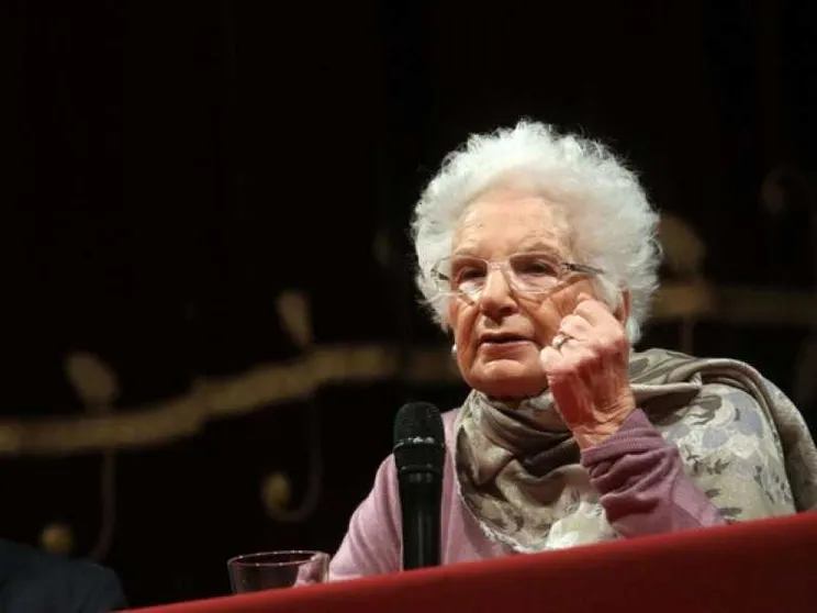 Liliana Segre: «Contro l'indifferenza rimane la Carta»