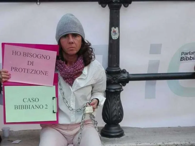 Il caso Bibbiano azzera gli affidi in tutta Italia
