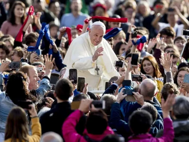 Papa Francesco: costruiamo ponti con chi non crede o ha fede diversa