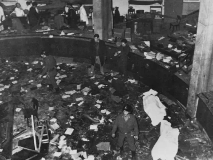 Il sopravvissuto di Piazza Fontana: «Vidi un braccio... è stata una bomba»