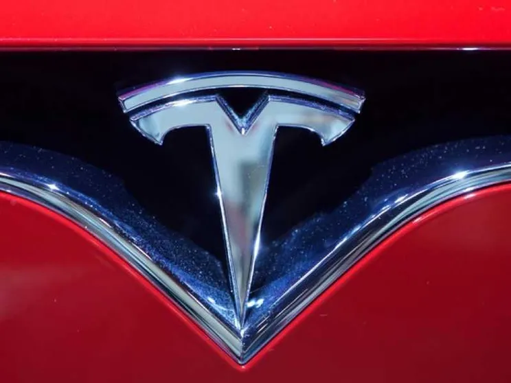 La Tesla inquina più del diesel? «Lo studio è sbagliato»