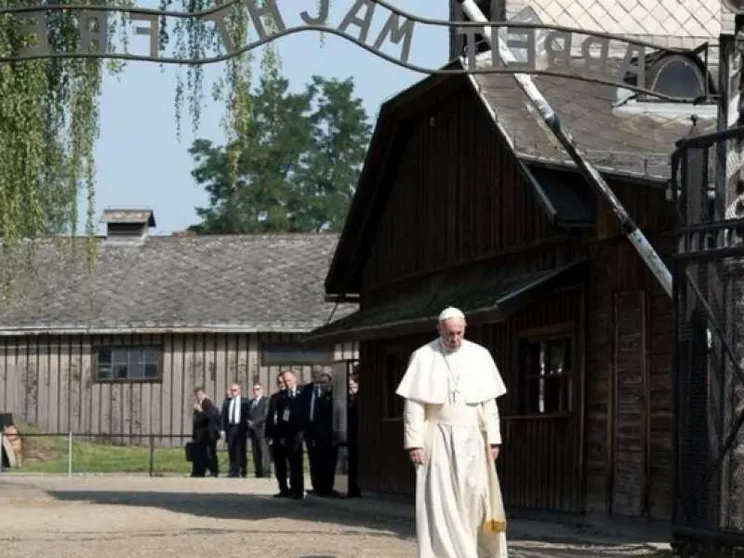 Il Papa al Centro Wiesenthal: se perdiamo la memoria annientiamo il futuro