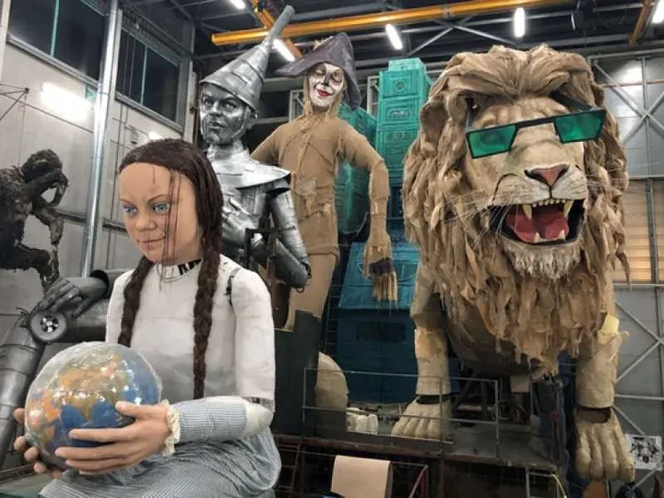 Anche Greta sfila al Carnevale di Viareggio
